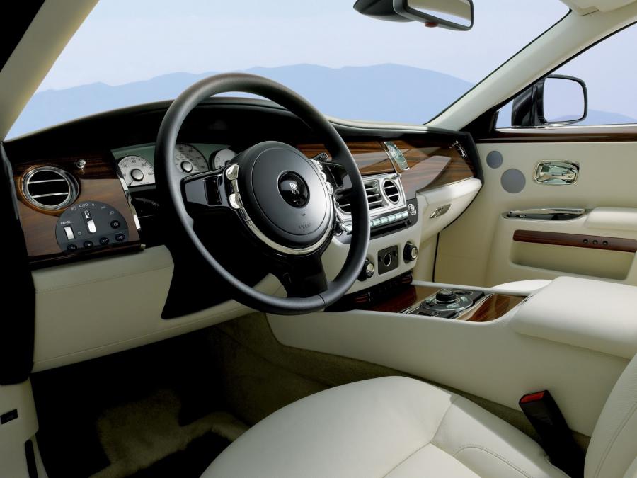  Rolls-Royce Ghost 2009 года  (фото 31 из 106)